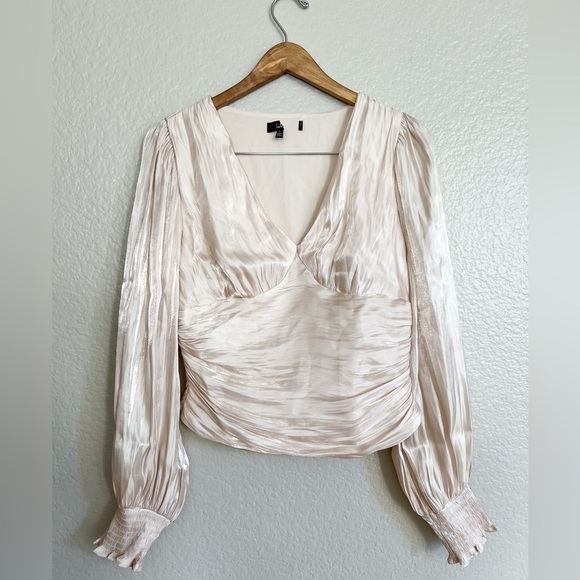 NWOT Stunning Option Ivory Balloon Sleeve Ruched Top - Picture 2 of 7